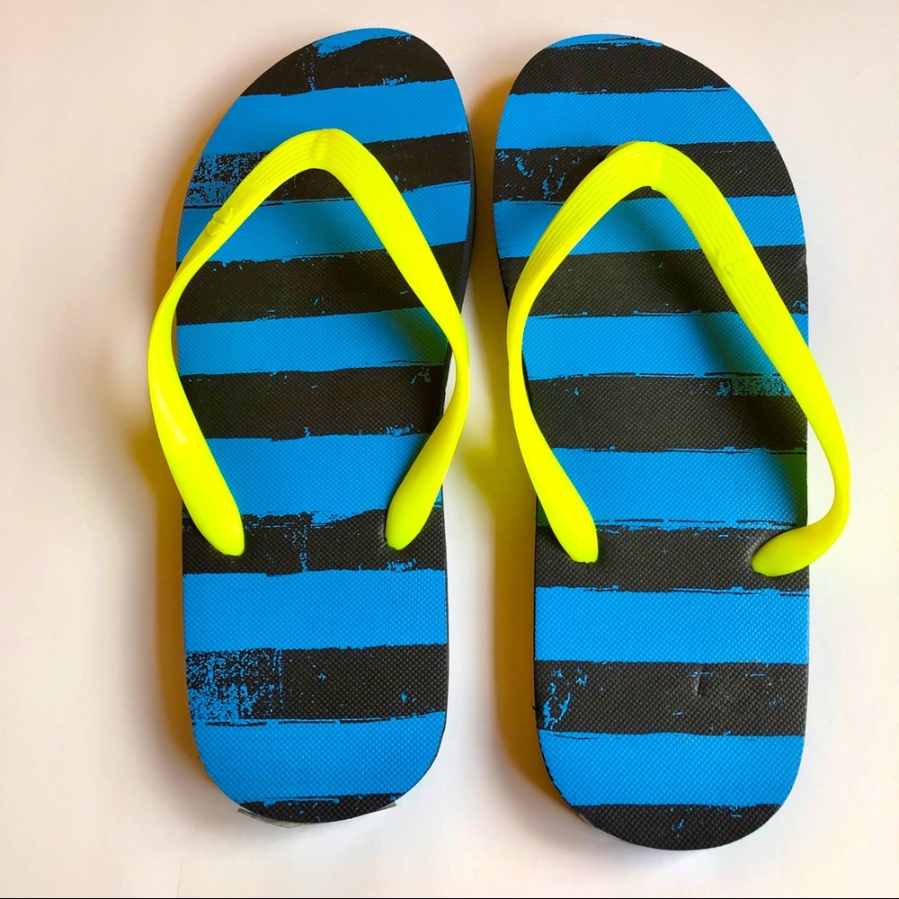 NEW Print Flip Flops Sandals Blue Large Men’s NWOT